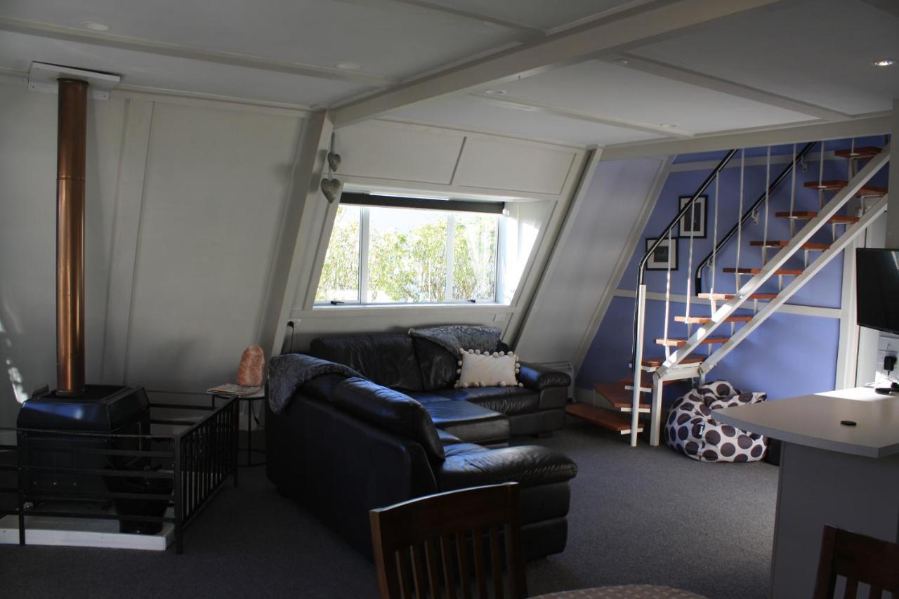 Classic A-Frame On Milford Te Anau Zewnętrze zdjęcie